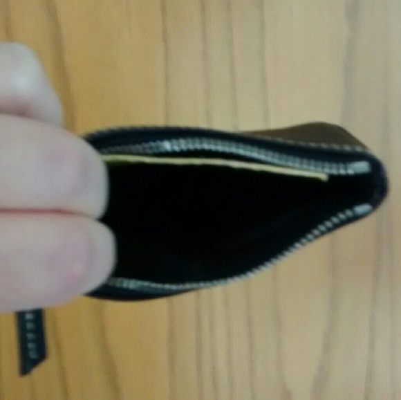 Dooney & Bourke Black Leather Coin Case-Never Used - Picture 4 of 4